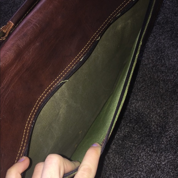 Never used authentic leather bag! Ship day of/next - Picture 3 of 8